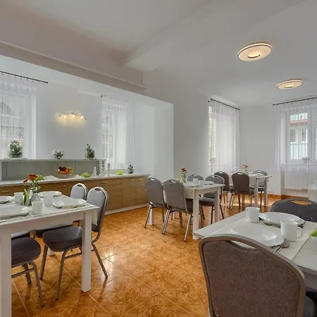 Alojamento de Acomodação e Pequeno-almoço Stella - Skarbówka Krynica Zdroj